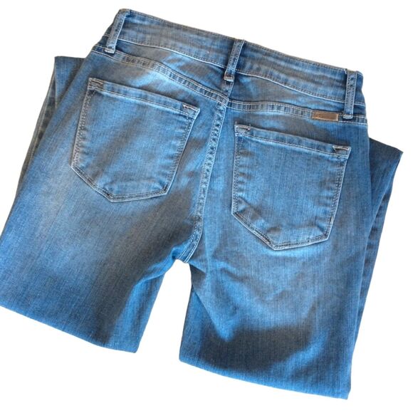 Kancan Women's "Cassandra" Mid Rise Super Skinny Frayed Distressed Sz 23 Raw Hem - Picture 4 of 13